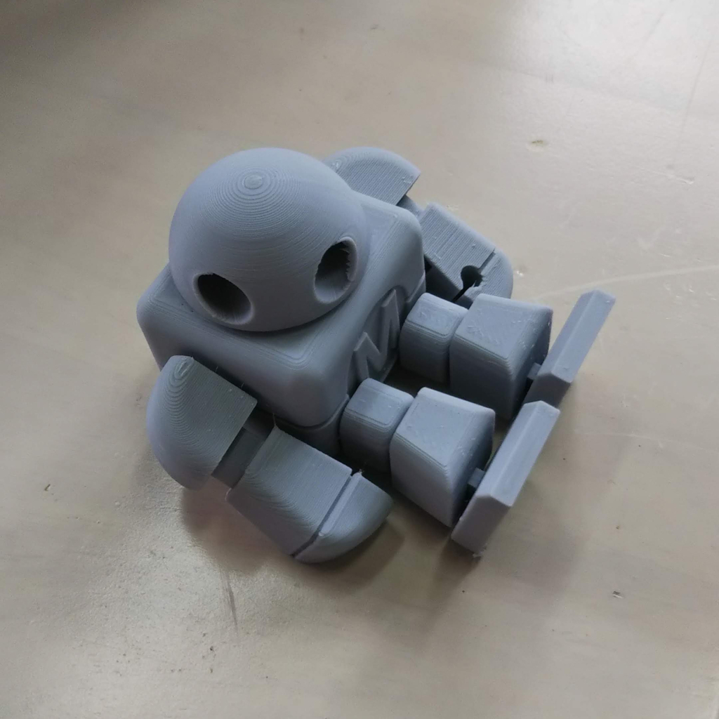 3Dプリンターで作ったロボット